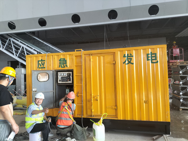 永清怎样判断空气滤清器是否需要更换？